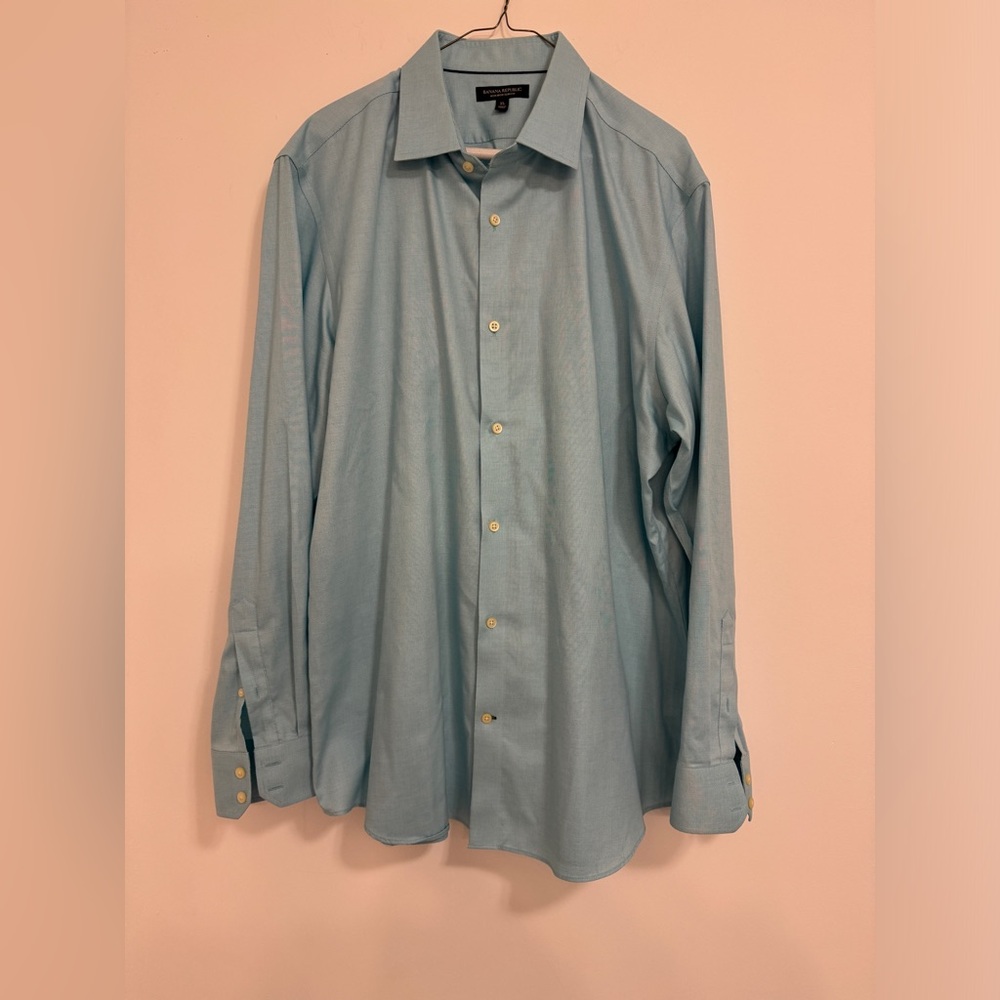 Banana Republic Men’s XL non - iron slim fit blue button down shirt - Picture 1 of 6